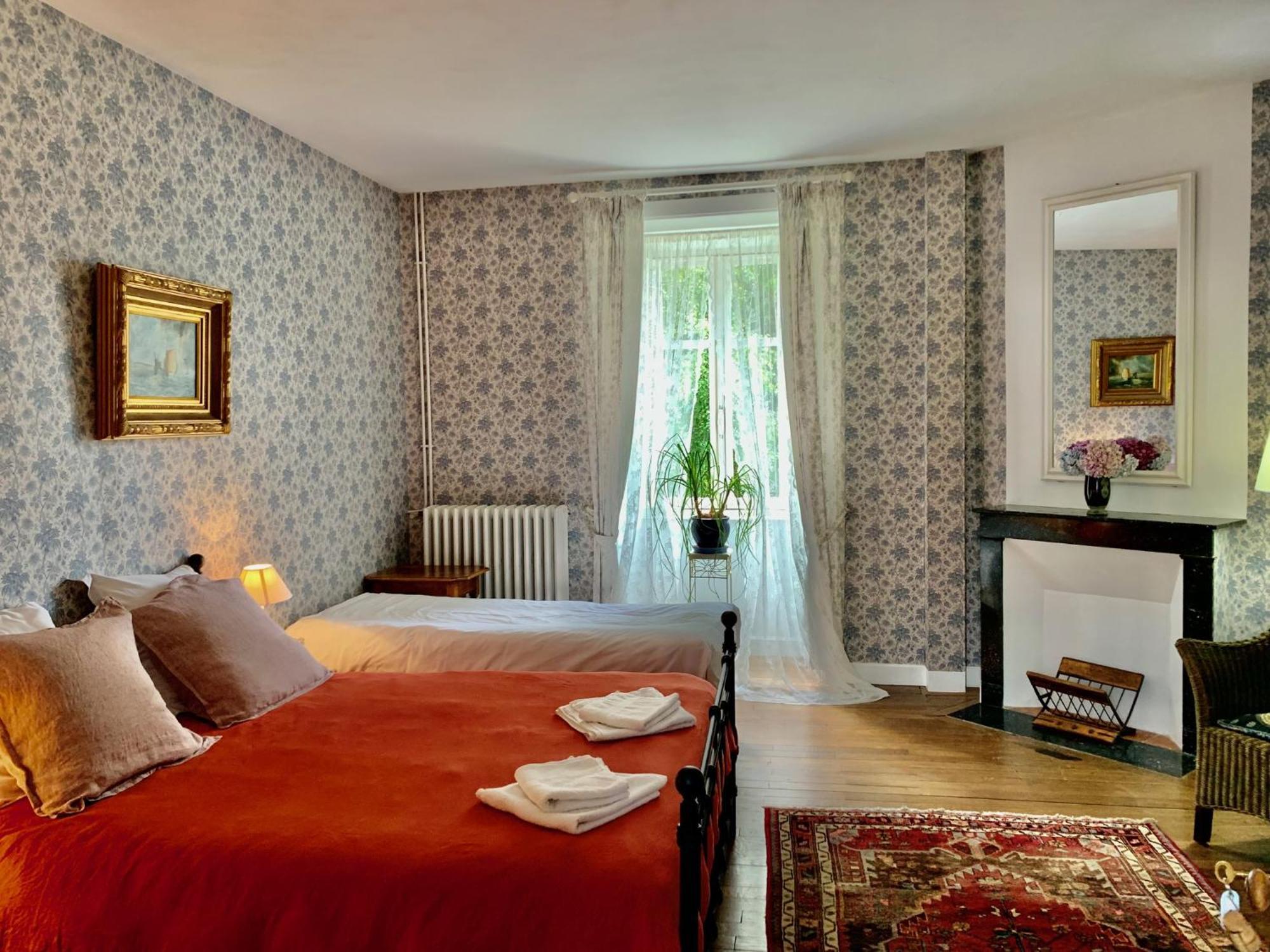 Maison D'Hotes De L'Ancien Couvent Des Carmes Mortemart Екстер'єр фото